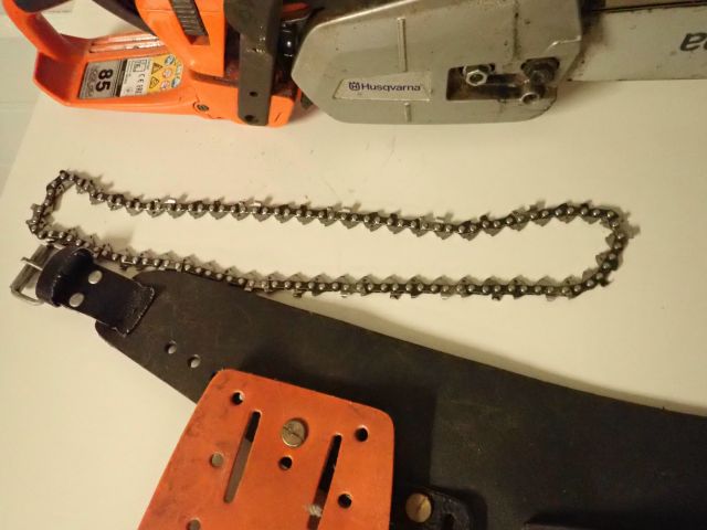 825571-18 Chainsaw Husqvarna 550XP G with accessories