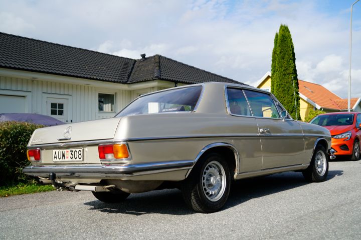837781-6 Mercedes Benz 250 Coupe 2.8 - 1973