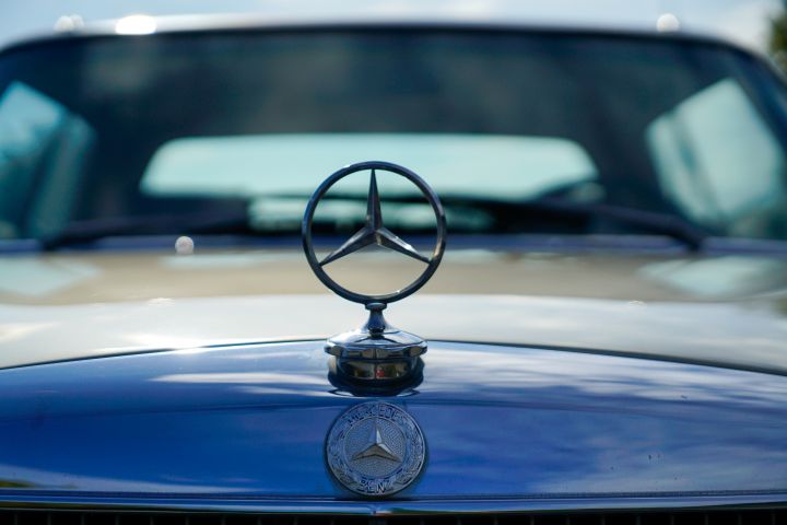 837781-12 Mercedes Benz 250 Coupe 2.8 - 1973