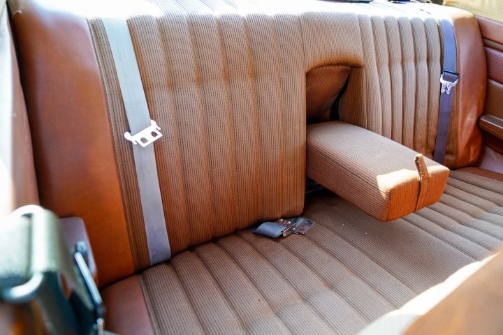 837781-22 Mercedes Benz 250 Coupe 2.8 - 1973