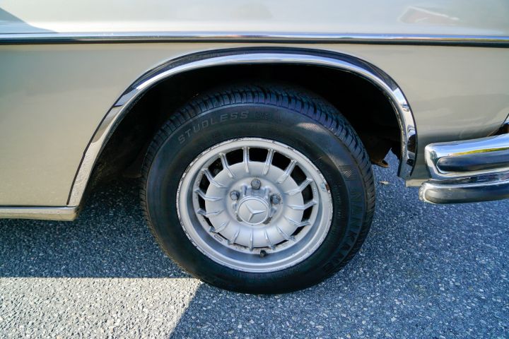 837781-27 Mercedes Benz 250 Coupe 2.8 - 1973