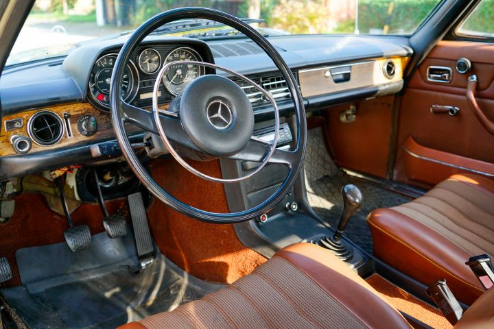 837781-30 Mercedes Benz 250 Coupe 2.8 - 1973