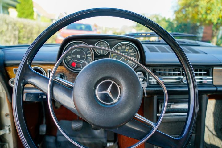837781-31 Mercedes Benz 250 Coupe 2.8 - 1973