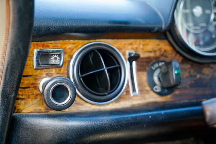 837781-36 Mercedes Benz 250 Coupe 2.8 - 1973