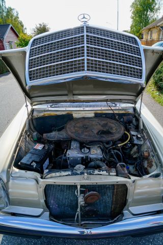 837781-43 Mercedes Benz 250 Coupe 2.8 - 1973