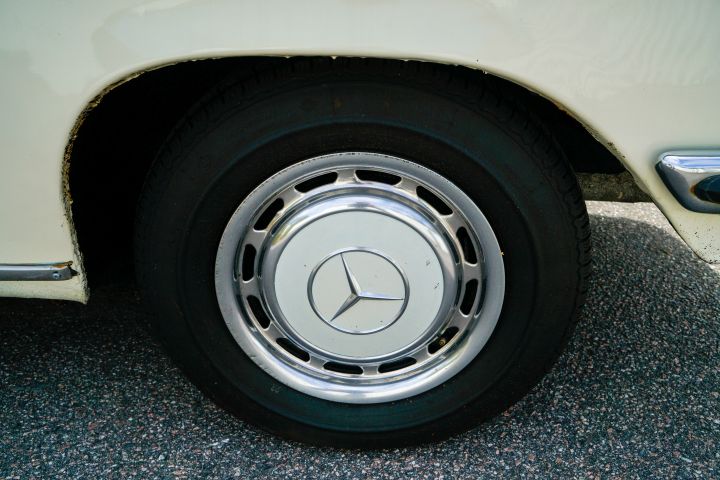 837782-18 Mercedes Benz 250 CE Coupe, 2.5, 129 hk -1970