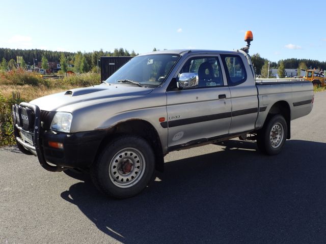 837820-1 MITSUBISHI L200 CLUB CAB, 1999, Reg no. GCC980 (Repair object)