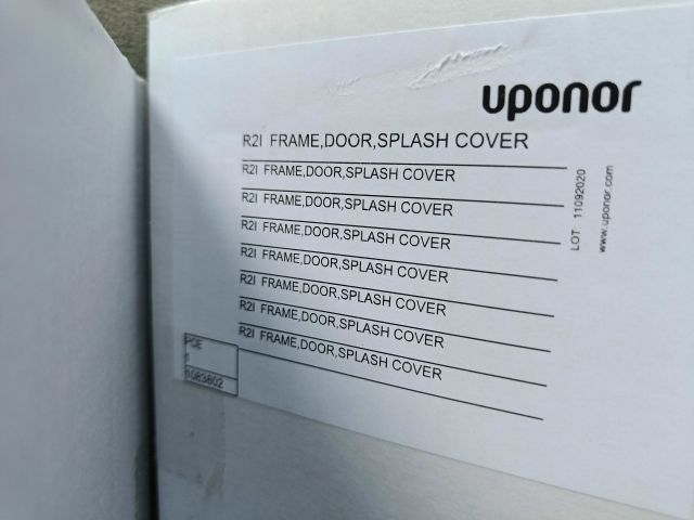 754116-6 Parti med Uponor Täckluckor och ramar