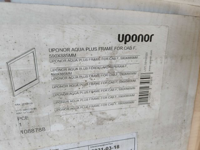 754116-12 Parti med Uponor Täckluckor och ramar