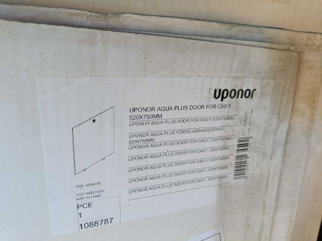 754116-13 Parti med Uponor Täckluckor och ramar