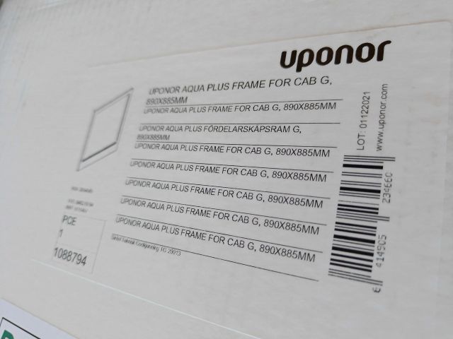 754116-15 Parti med Uponor Täckluckor och ramar