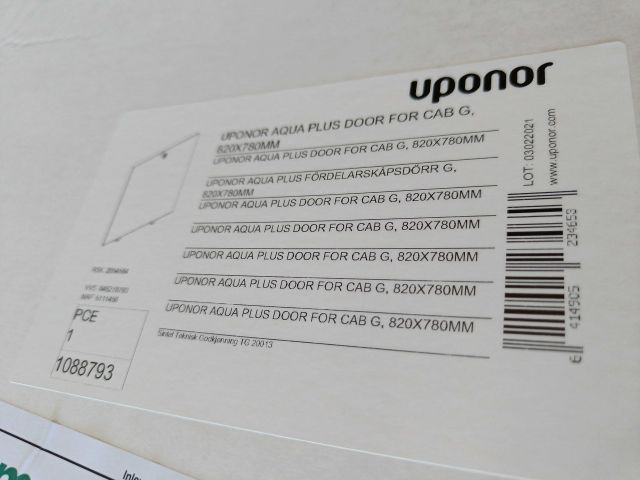 754116-16 Parti med Uponor Täckluckor och ramar