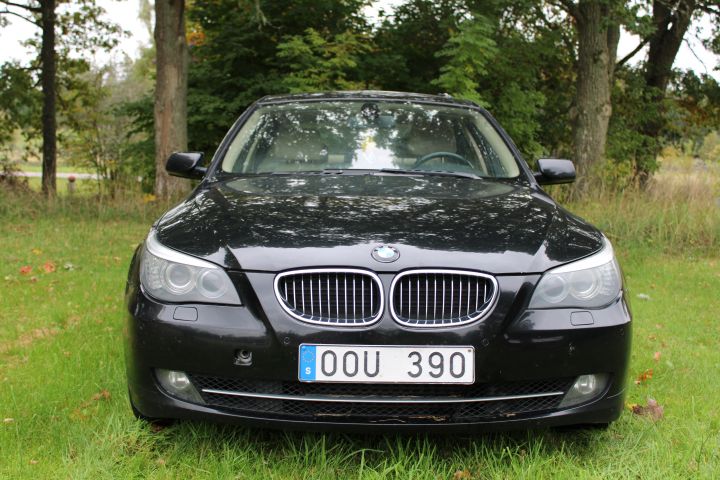830781-3 BMW 525D sedan, 2009, 194 hp
