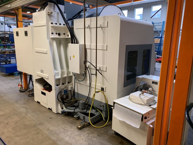 809325-5 Multi-operation machine Quick-Tech VMC 1060 -2008