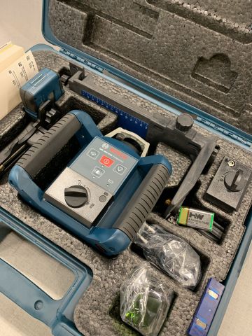 834753-4 Rotary laser Bosch GRL 300 HVG with laser receiver