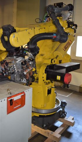 678796-2 Robot Fanuc S-420iF 2.4 / 155