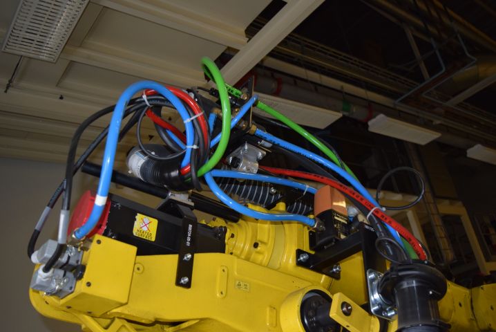 678796-15 Robot Fanuc S-420iF 2.4 / 155