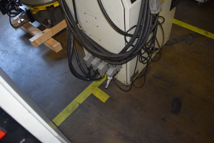 678796-22 Robot Fanuc S-420iF 2.4 / 155