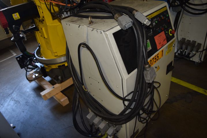 678796-17 Robot Fanuc S-420iF 2.4 / 155