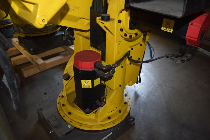 678797-6 Robot Fanuc S-420iW 2.4 / 155