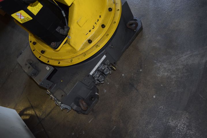 678797-7 Robot Fanuc S-420iW 2.4 / 155
