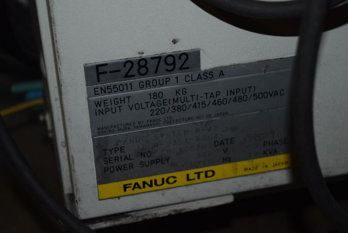 678797-16 Robot Fanuc S-420iW 2.4 / 155