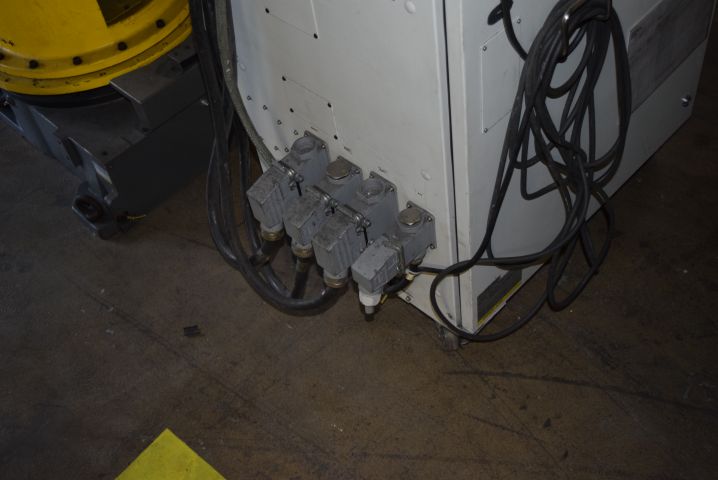 678797-17 Robot Fanuc S-420iW 2.4 / 155