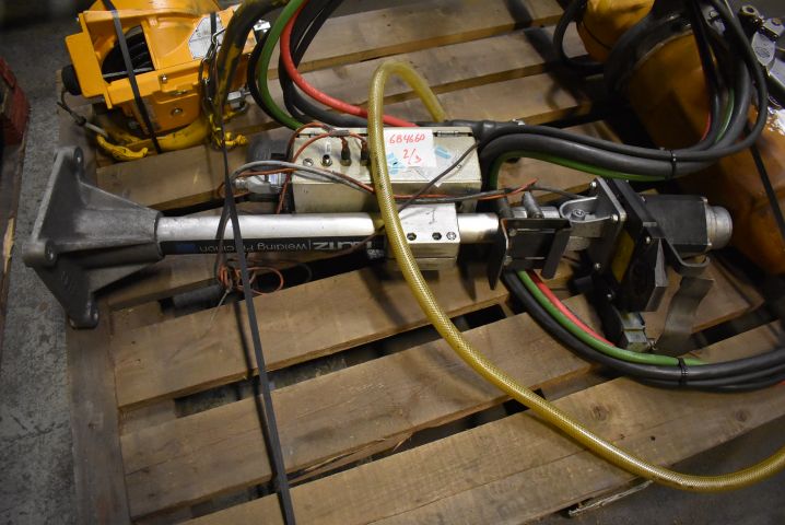 684460-3 Manual spot welding gig with matuschek welding guard