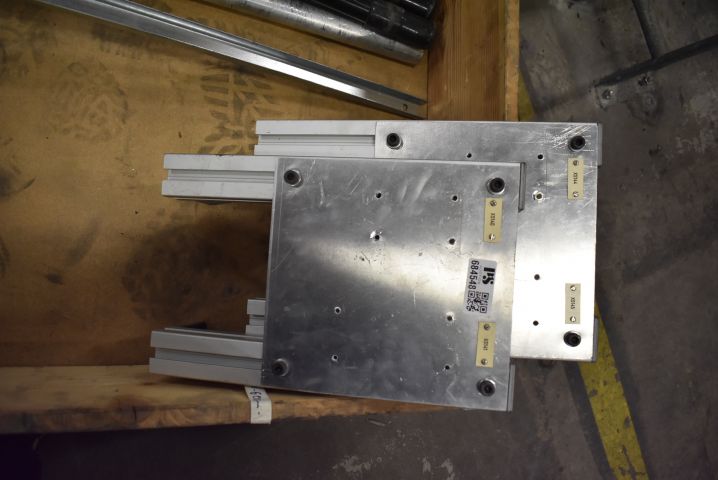 684548-2 Rör och järnprofiler