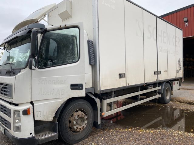 837108-2 VOLVO FM9 4 * 2, 2002, 256 hp