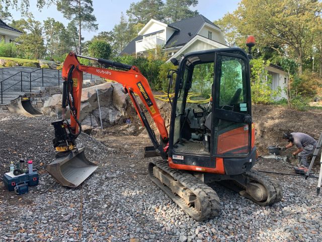 748097-1 Mini excavator Kubota U27-4 -2017 Incl. Buckets 1736.6H