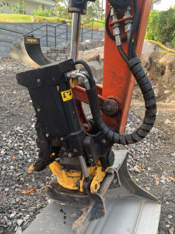 748097-12 Mini excavator Kubota U27-4 -2017 Incl. Buckets 1736.6H