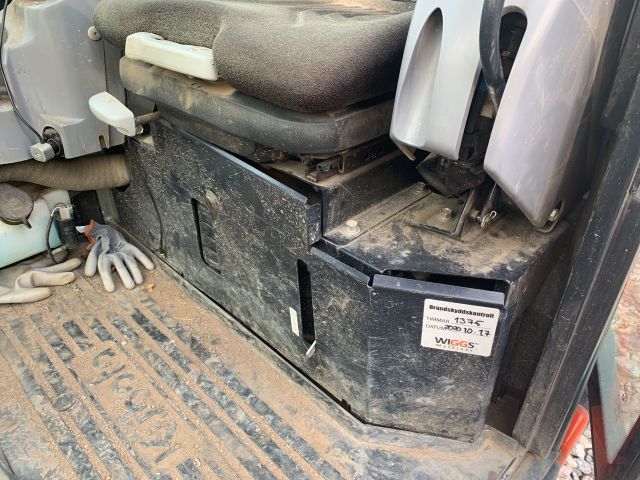 748097-24 Mini excavator Kubota U27-4 -2017 Incl. Buckets 1736.6H