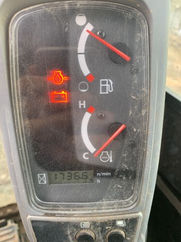 748097-32 Mini excavator Kubota U27-4 -2017 Incl. Buckets 1736.6H