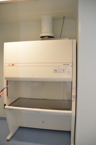 838649-2 Laminärflödesbänk