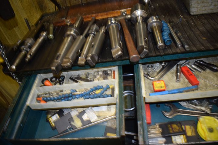 834863-13 Lathe Boehringer Göppingen with a lot of accessories