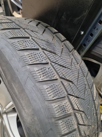 830816-2 Winter tires Vredestein Winter Extreme without studs 225 60 18