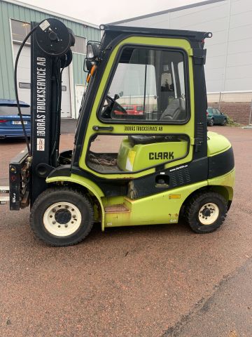 838762-2 Dieseltruck Clark C25D (ca 1000h) -04