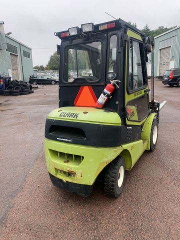 838762-4 Dieseltruck Clark C25D (ca 1000h) -04