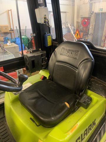 838762-31 Dieseltruck Clark C25D (ca 1000h) -04