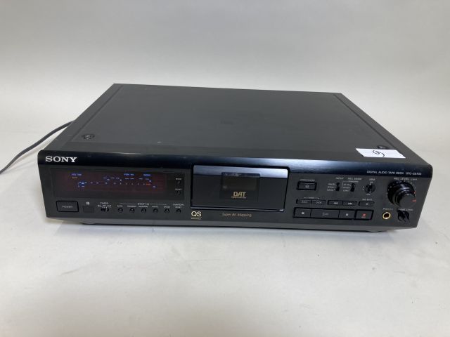 837127-1 Sony DTC-ZE700 DAT Recorder