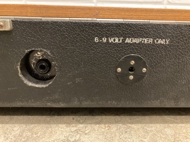 837132-12 Hohner Clavinet D6 (vaatii huoltoa / maintenance needed)