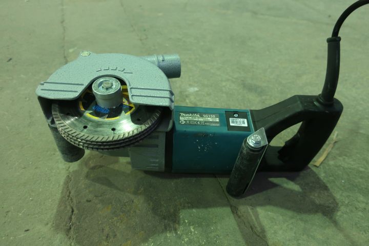 832804-2 Tracking machine, Makita SG150