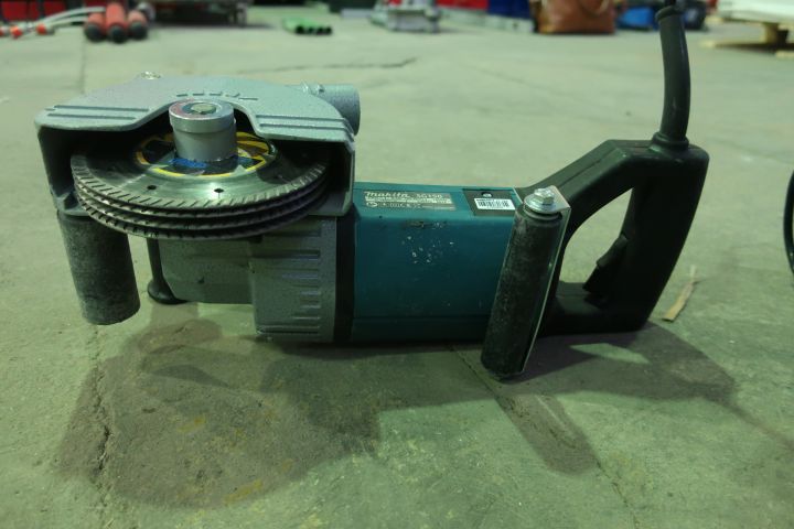 832804-7 Tracking machine, Makita SG150