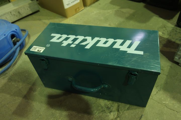 832804-8 Tracking machine, Makita SG150