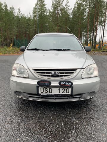809338-2 Kia Carens 1.8 -2004 (126hp, 261693km)