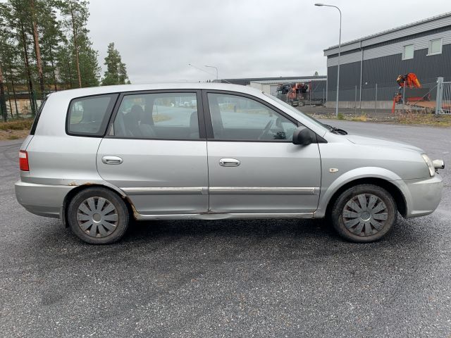 809338-4 Kia Carens 1.8 -2004 (126hp, 261693km)