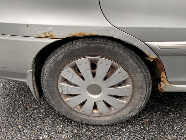 809338-15 Kia Carens 1.8 -2004 (126hp, 261693km)