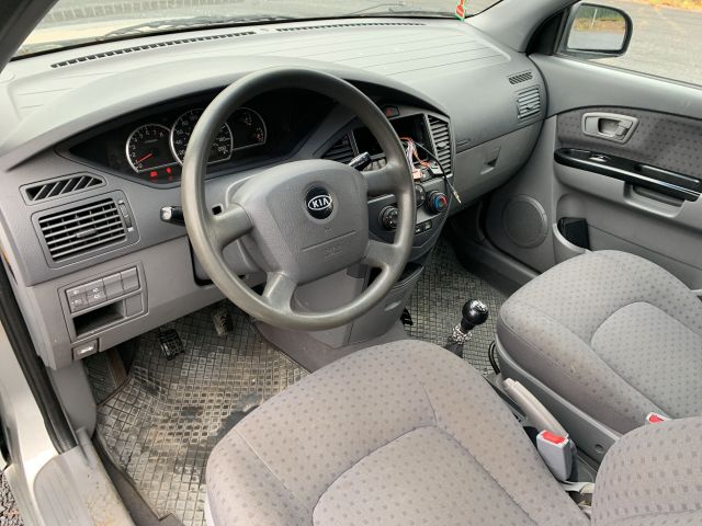 809338-21 Kia Carens 1.8 -2004 (126hp, 261693km)