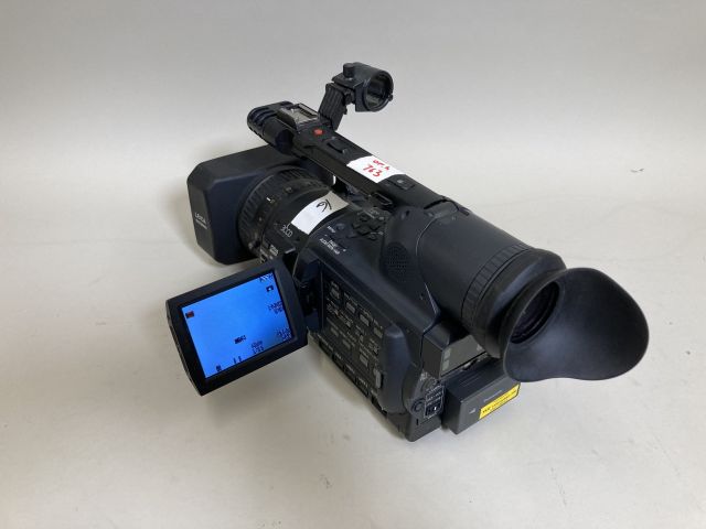 837134-1 Panasonic AG-HVX200K 3-CCD P2/DVCPRO HD Camcorder
